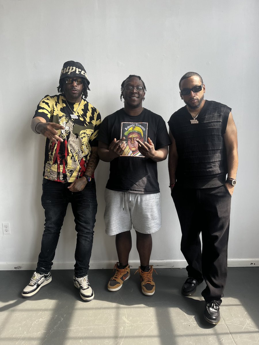 Safe to say <a href="/Dkutmedia/">Diamond KUT Media</a> 3/3 with <a href="/youngmoney/">Mula</a> interviews 💎

Shout to <a href="/euro/">euro</a> &amp; <a href="/JayJones17th/">Jay Jones</a> for pulling up on me while in #NYC. Had a great convo with both artists and can’t wait for y’all to check out the interviews.