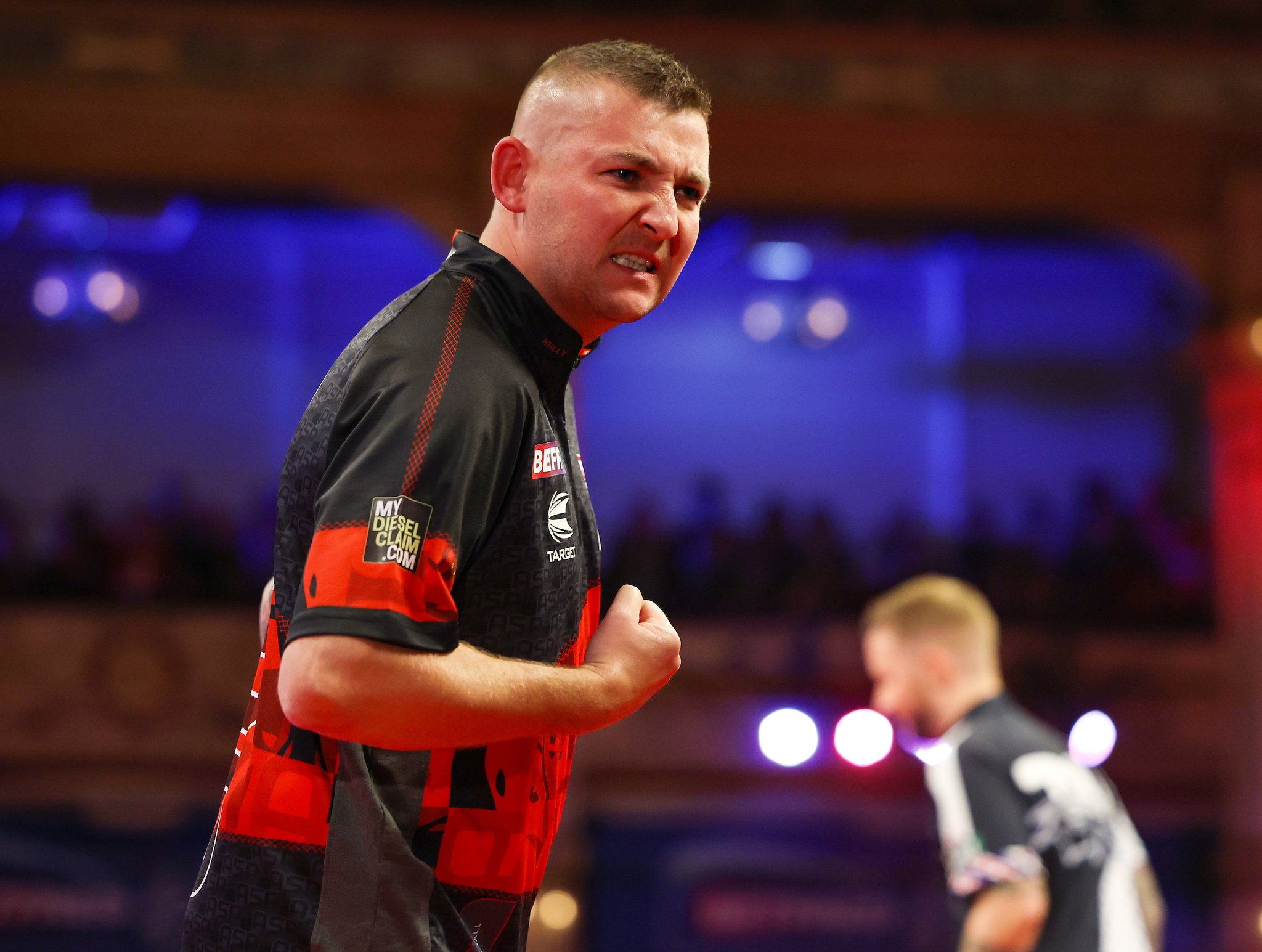 Live Darts on Twitter "𝗔𝗦𝗣 𝗙𝗘𝗡𝗗𝗦 𝗢𝗙𝗙 𝗧𝗛𝗘 𝗙𝗥𝗘𝗘𝗭𝗘 🐍 Nathan Aspinall is