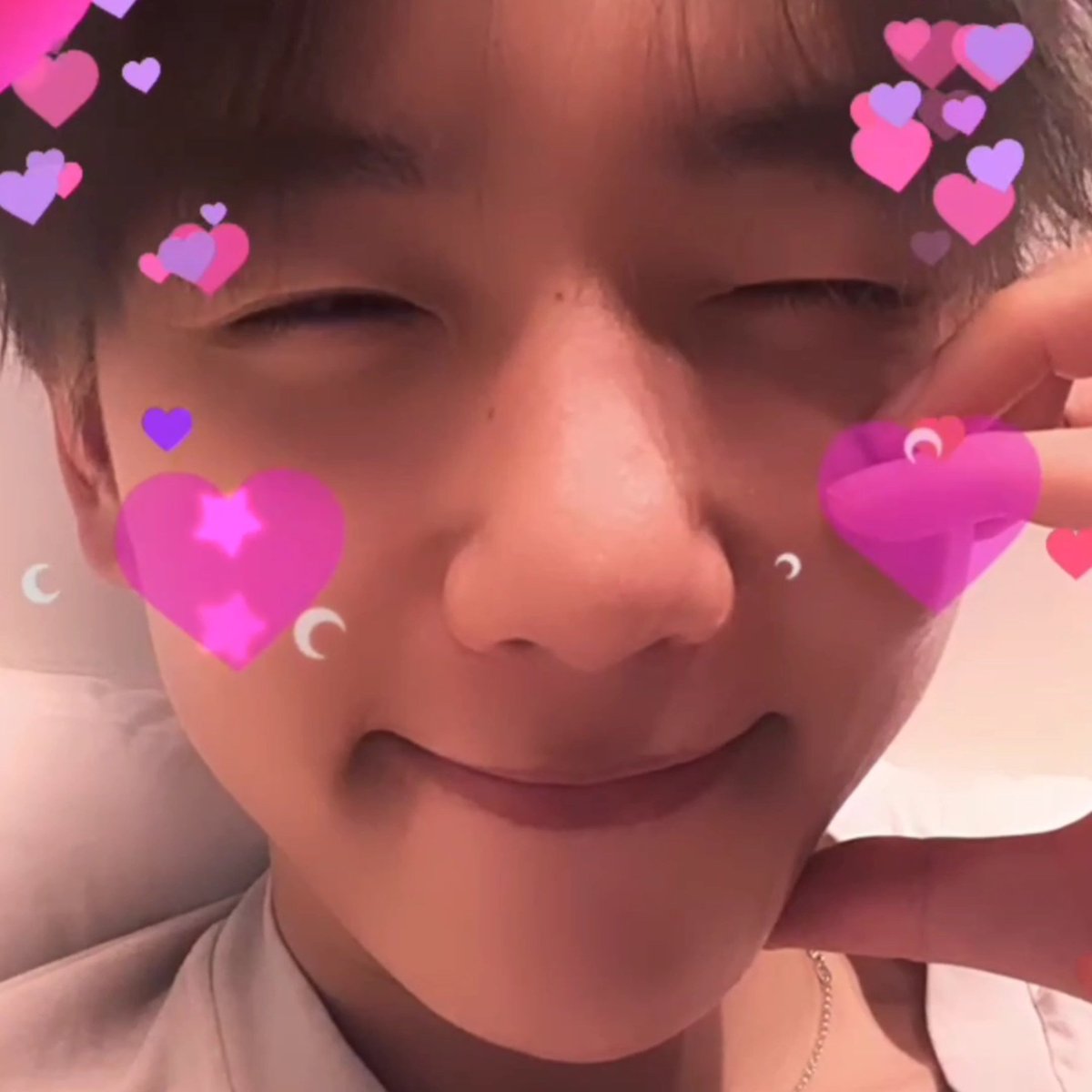 teluguexol's tweet photo. Why these people are trying to hurt my baby🥹 
@B_hundred_Hyun Baekhyunaa stay strong we will always be there with you. We will always love you and you deserve the best
#WeStandWithBaekhyun
#WeLoveYouBaekhyun
#백현
My cutie pie https://t.co/3OGOBfTEyt