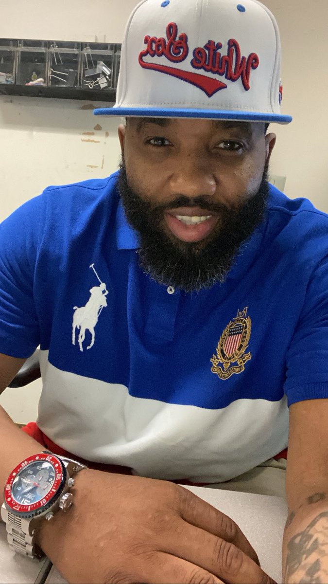 Hey twitter #goodvibes #king #smile #polo #bighorse