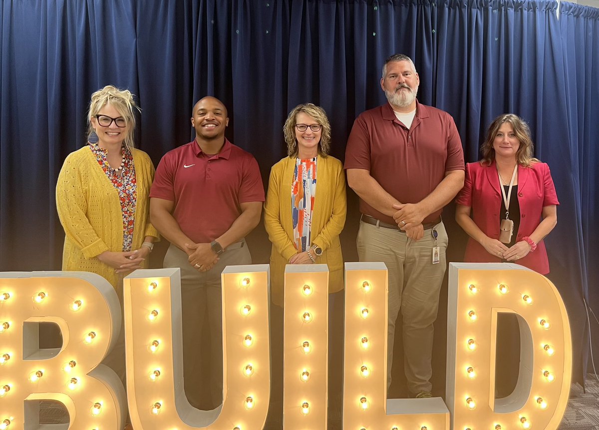 spms_panthers's tweet photo. Our OUTSTANDING Admin team #BUILDpaulding https://t.co/AoWjlFOLaX