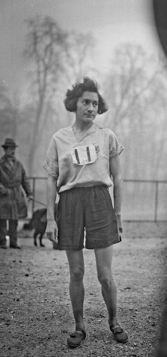 EtienneKlein's tweet photo. Sébastienne Guyot : l’une des premières femmes diplômées de Centrale, spécialiste d’aérodynamique, championne de France de cross country, pilote d’avion,
résistante de la première heure, arrêtée, jugée en court martiale, morte en 1941 des suites d’une maladie attrapée en prison. https://t.co/Srrw7Pamtv