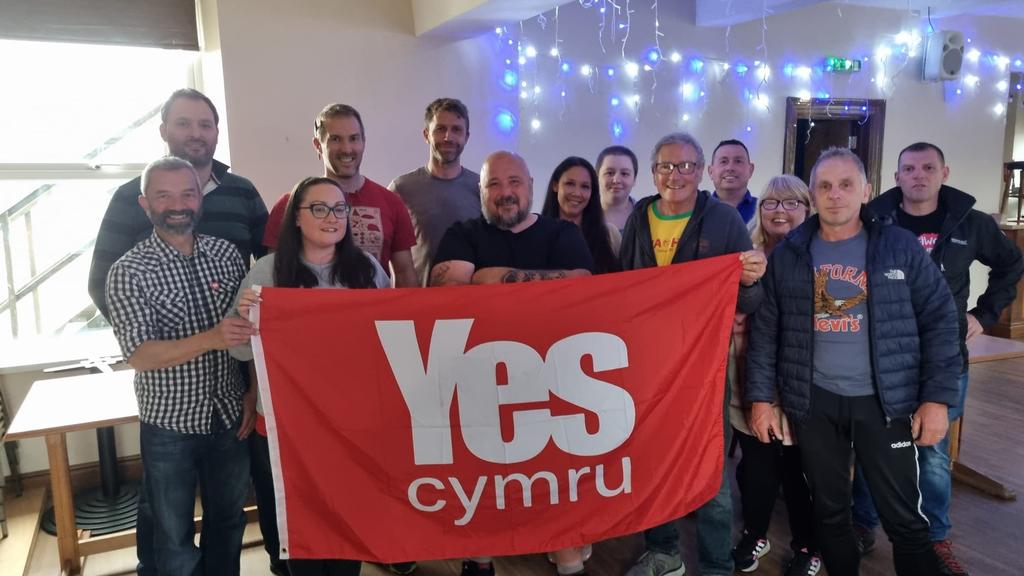 Here we are. Yes Cwm Cynon. First event Banners on Bridges, Aberdare, Sunday 23rd July 9-10.

<a href="/YesCymru/">YesCymru</a> #anibyniaeth