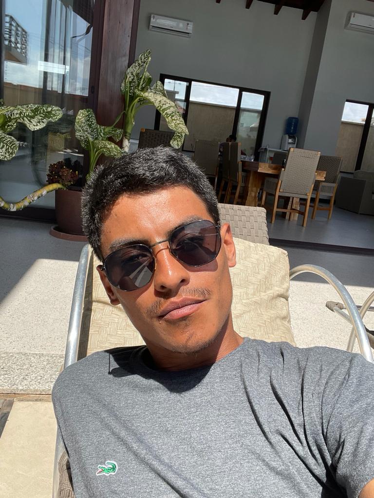 lluan4180's tweet photo. Sol que me faltava. 🍀🤩💥 https://t.co/WMLxhrf7zL