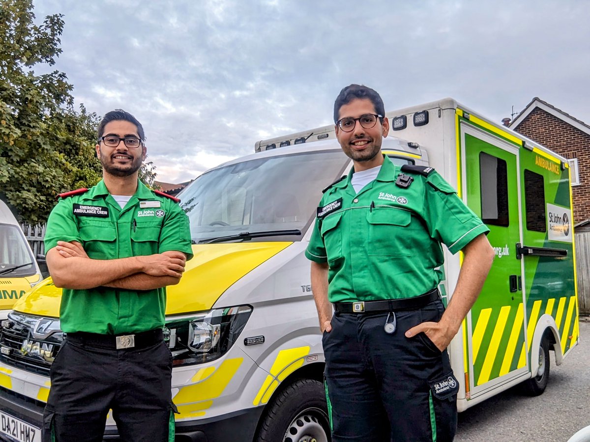 Out today volunteering <a href="/stjohnambulance/">St John Ambulance England</a> with crewmate Taylan responding for <a href="/SCAS999/">South Central Ambulance Service</a> 🚑