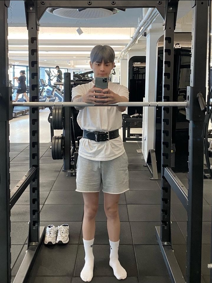 BosungjunC's tweet photo. Imágenes de Bosung en el gym 😍😍 #BOSUNGJUN #bl #boyslove #bosung #pride https://t.co/NK7dCFImWx
