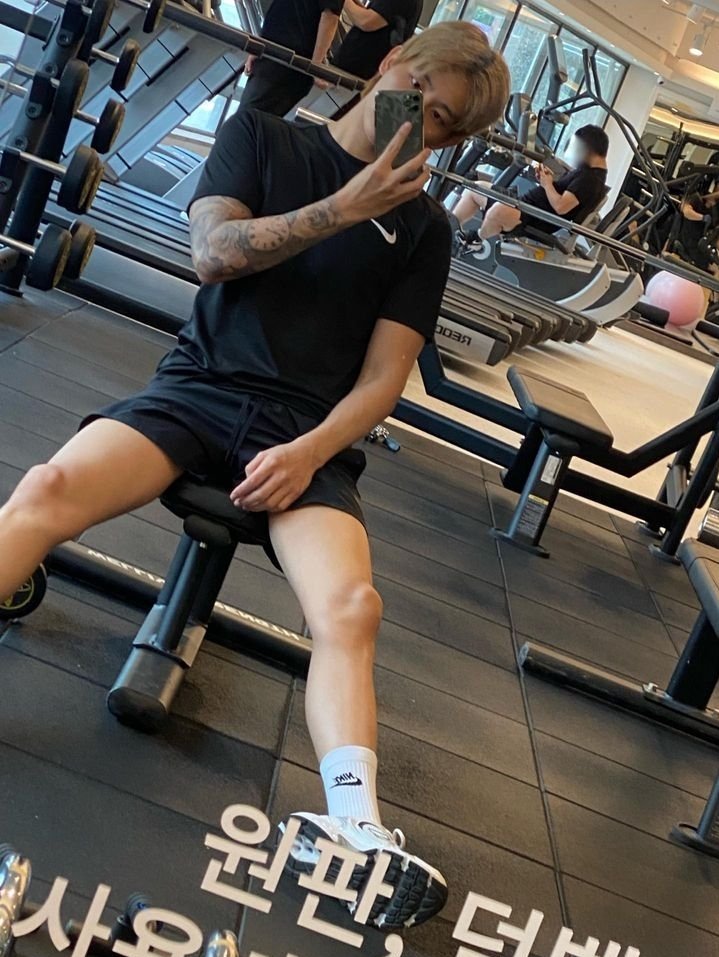 BosungjunC's tweet photo. Imágenes de Bosung en el gym 😍😍 #BOSUNGJUN #bl #boyslove #bosung #pride https://t.co/NK7dCFImWx