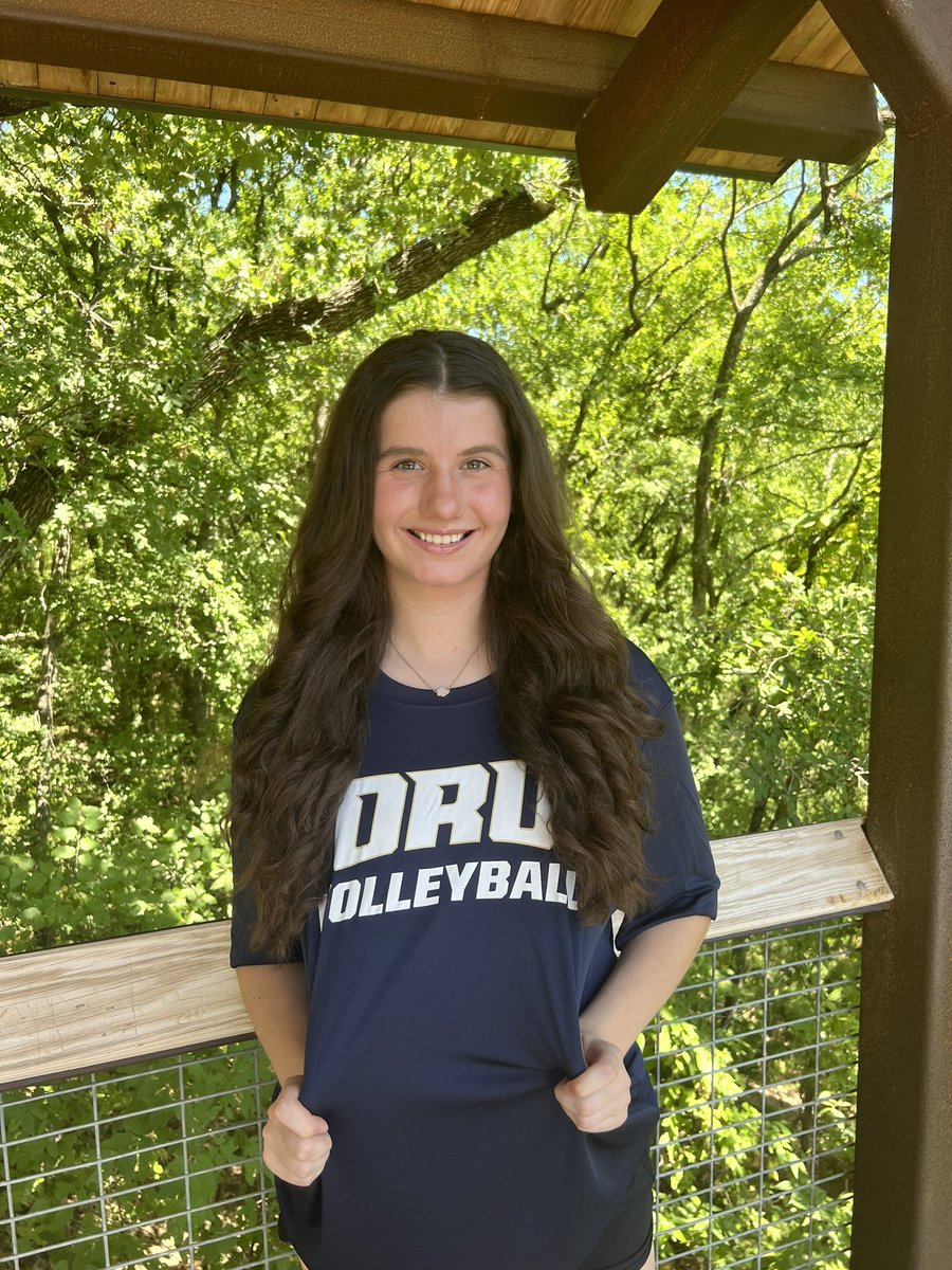 Rachel_Resta's tweet photo. So blessed for this opportunity!! I praise God!! Thank you Jesus and for everyone who has supported me along the way couldn’t do it without y’all!! GO GOLDEN EAGLES!!💛💛💛 @SetterU @Mansfield_Vball @TAVVolleyball @PrepDig @PrepDigChris @Gosset41 https://t.co/4dGROYWGJ4