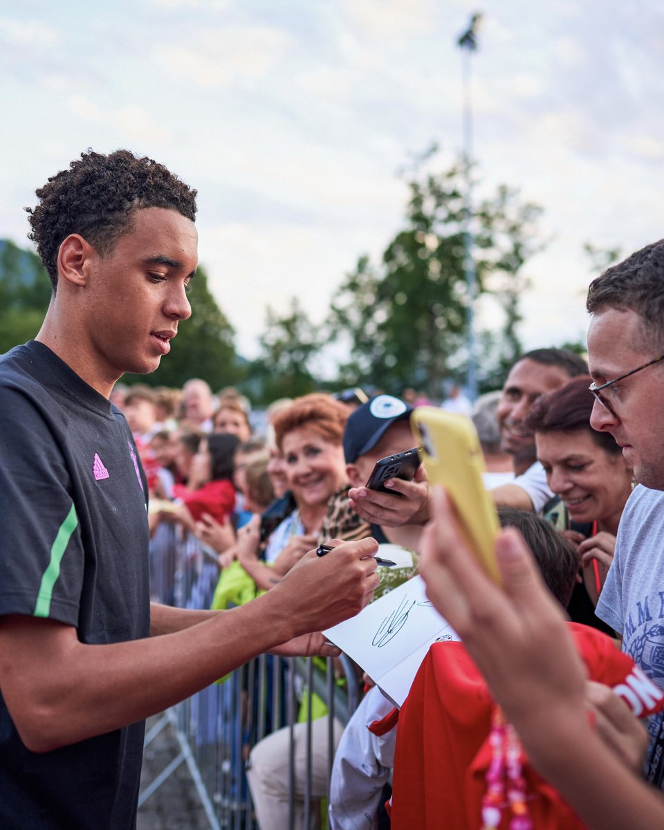 JamalMusiala's tweet photo. 1st friendly in the books ✔️ Thanks for the warm welcome! https://t.co/H5aJWVRYFh