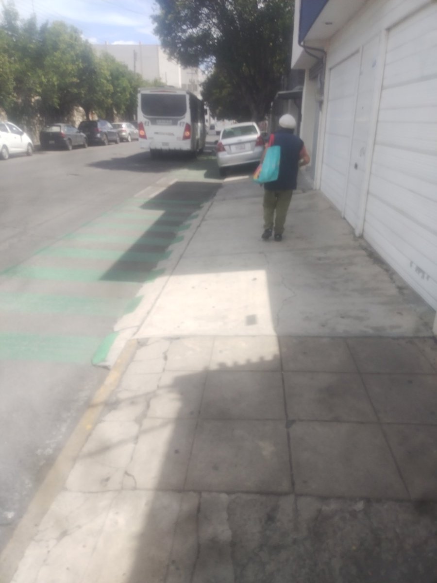 Javier Hernández (@javierh14899447) on Twitter photo Vecino y persona gandalla usando la banqueta y ciclovía bien plácidamente en la calle de la 7 sur entré 19 y 17 poniente <a href="/dirtransitopue/">Tránsito Mpal Puebla</a> <a href="/DERI_PUEBLA/">DERI</a> <a href="/JCarlos_Valerio/">Juan Carlos Valerio</a> <a href="/Hechizero_38/">★·.·´HeChIzErO`·.·★</a> Vecino y persona gandalla usando la banqueta y ciclovía bien plácidamente en la calle de la 7 sur entré 19 y 17 poniente <a href="/dirtransitopue/">Tránsito Mpal Puebla</a> <a href="/DERI_PUEBLA/">DERI</a> <a href="/JCarlos_Valerio/">Juan Carlos Valerio</a> <a href="/Hechizero_38/">★·.·´HeChIzErO`·.·★</a>