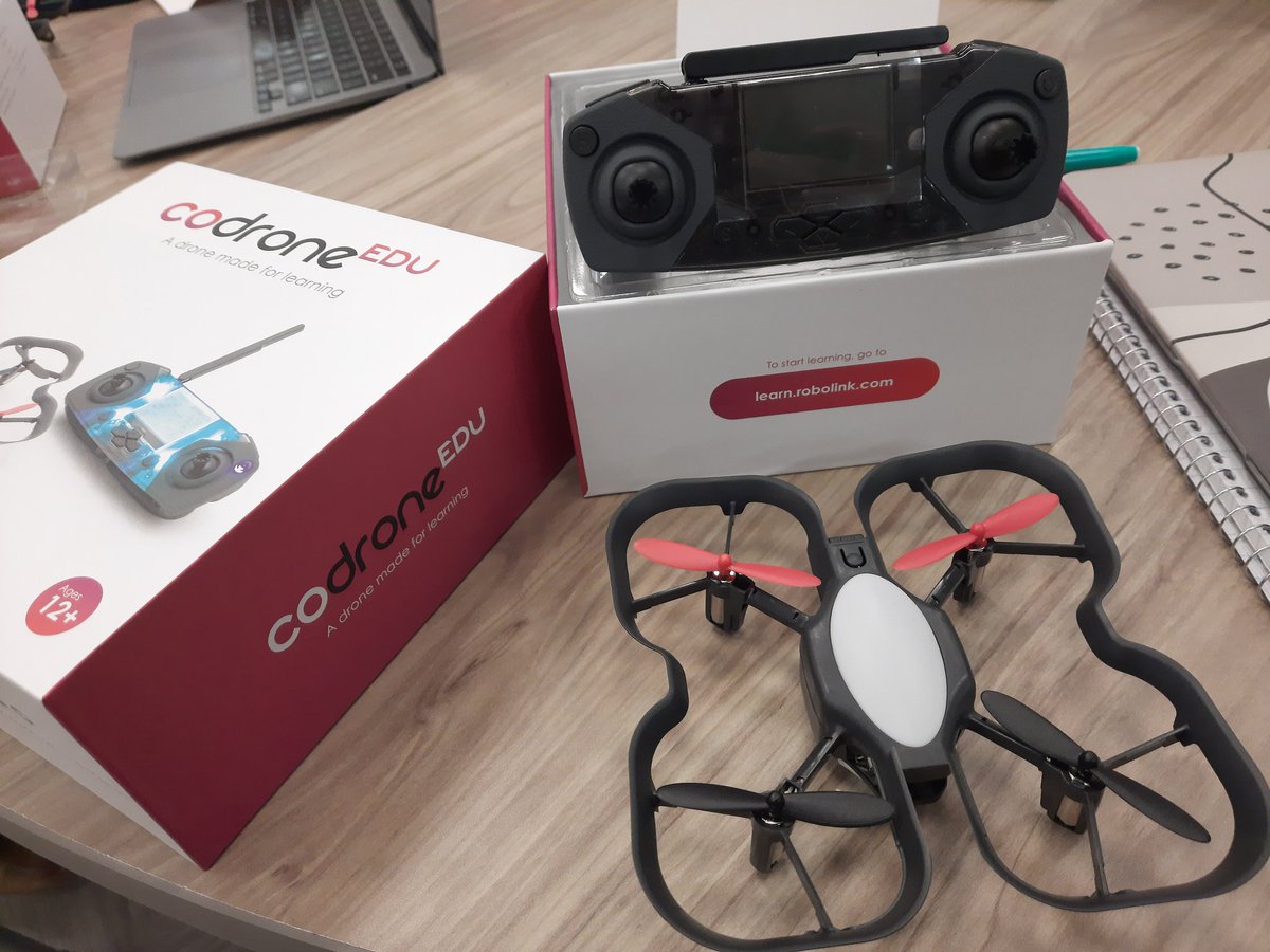 robersontcboe's tweet photo. Any PD where you get to fly drones is a win π feat. @mandywatts0804 π€@SCOREAuburn @MMStcboe @TCBOE #MMSstrong #LeadingTheWay https://t.co/sK5aTxXIoS