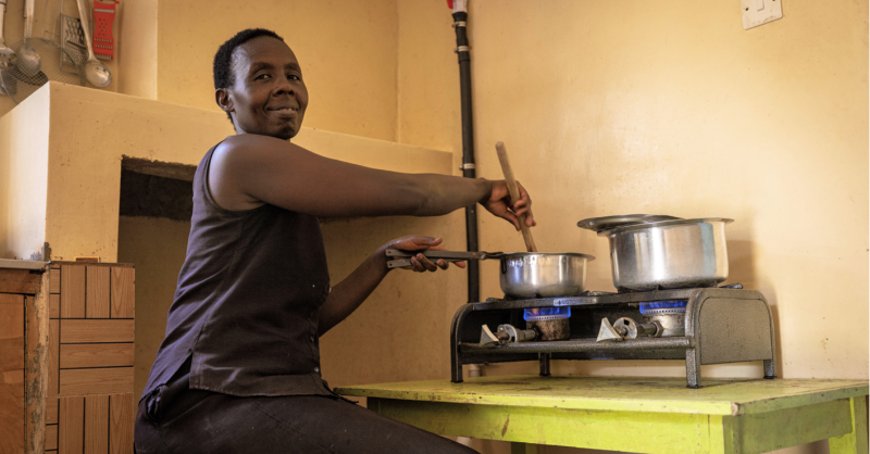 cleancooking's tweet photo. #CleanCooking not only delivers on #SDG7: Clean #EnergyAccess, but also #SDG5: #GenderEquality.

Read this new op-ed from @cleancooking's Jillene Connors Belopolsky &amp; @energia_org's Sheila Oparaocha explaining why #CleanCooking MUST be included at conferences like Women Deliver.