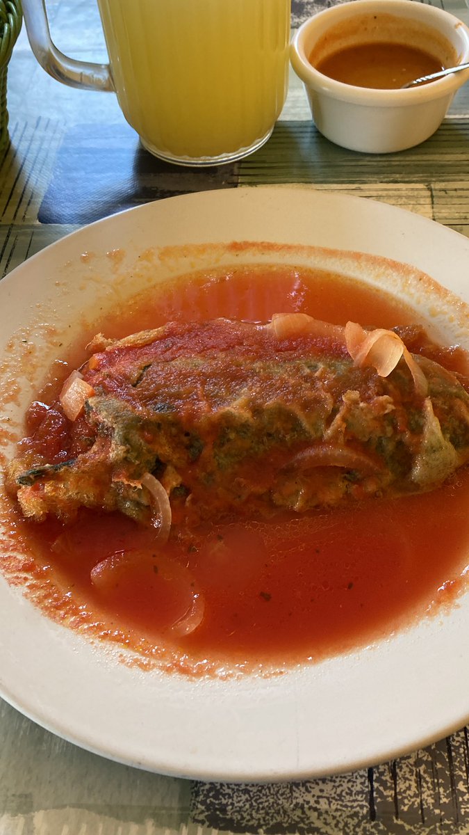 chemafrias's tweet photo. No es en nogada, pero qué bueno estaba. #comidacorrida #fondadelbarrio https://t.co/MTy1R0cm4f