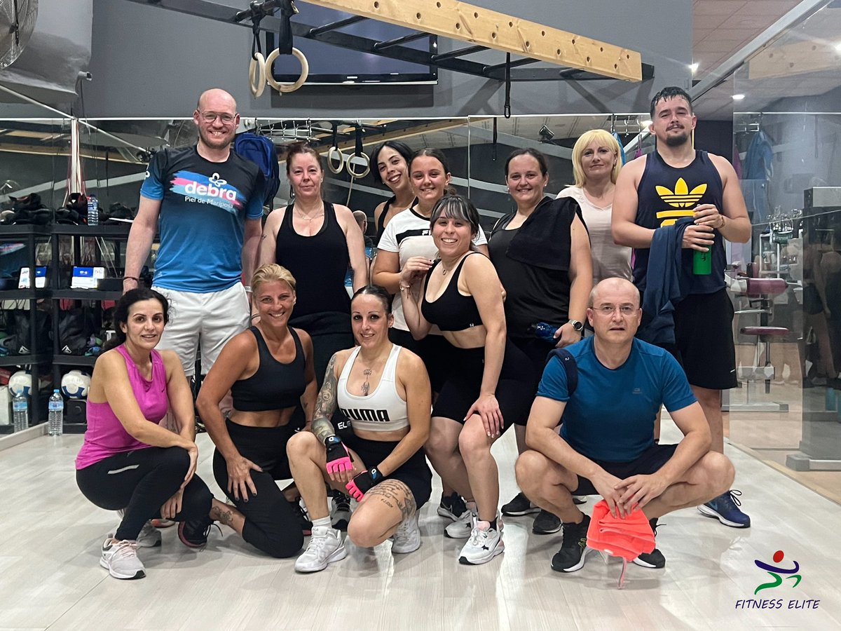 🏵 𝗠𝗮𝘀𝘁𝗲𝗿𝗰𝗹𝗮𝘀𝘀 𝗱𝗲 𝗛𝗜𝗜𝗧🏵

Brillante trabajo de todo el grupo en la magnífica sesión de la incombustible  𝘛𝘰𝘯𝘪 𝘓𝘰́𝘱𝘦𝘻.

𝗶𝗶𝗶 💪 𝗘𝗻𝗵𝗼𝗿𝗮𝗯𝘂𝗲𝗻𝗮 𝗰𝗵𝗶𝗰@𝘀 🔥 !!!

 #HIIT #gym #fitnessmotivation #fitnesslife #fitnesstrainer #workhard #Resultados