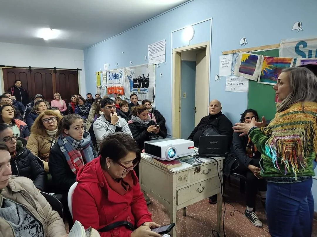 SutebaEchev's tweet photo. 📢 Suteba Informa
Martes 18 de julio 2023

Hoy se realizó la charla informativa sobre:
MAD y Acrecentamiento 2023-24.

Desde el 14/7 al 7/8 se puede solicitar el MAD y el ACRECENTAMIENTO.

El Próximo 1 de Agosto realizamos una segunda charla.

 FELIZ RECESO 🥰 https://t.co/nh5gXCMjk0