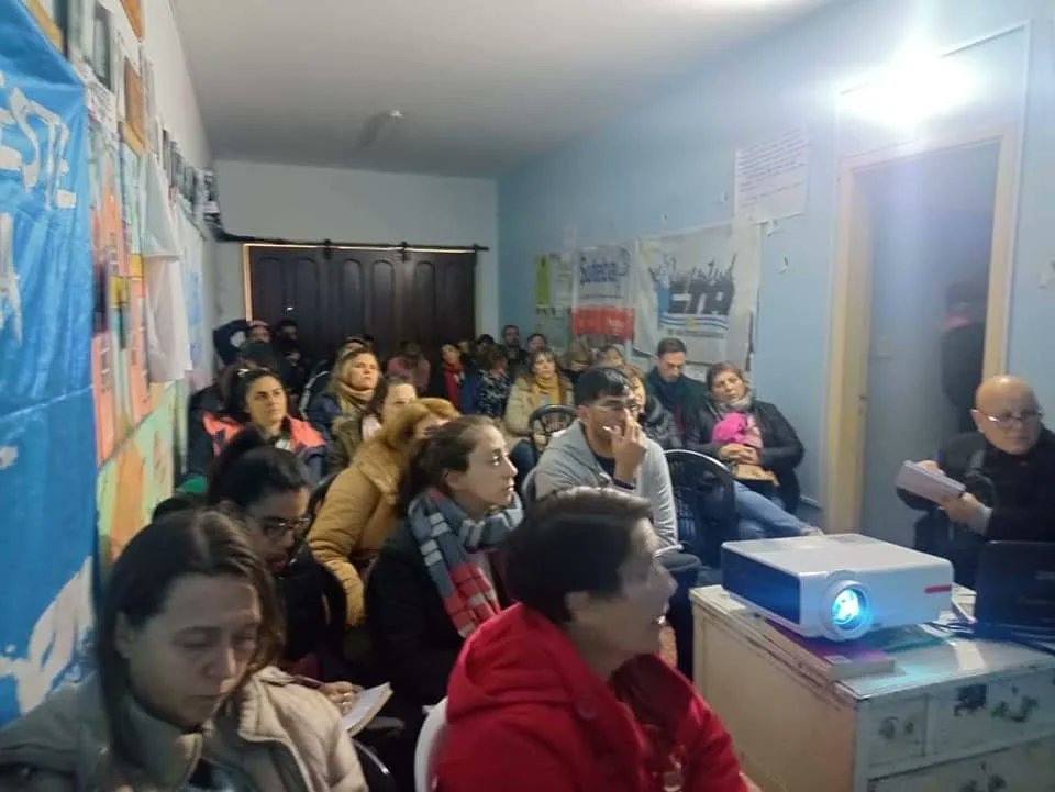 SutebaEchev's tweet photo. 📢 Suteba Informa
Martes 18 de julio 2023

Hoy se realizó la charla informativa sobre:
MAD y Acrecentamiento 2023-24.

Desde el 14/7 al 7/8 se puede solicitar el MAD y el ACRECENTAMIENTO.

El Próximo 1 de Agosto realizamos una segunda charla.

 FELIZ RECESO 🥰 https://t.co/nh5gXCMjk0
