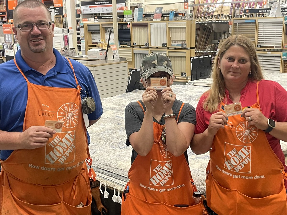 bryan_greenough's tweet photo. @HomerFund the associates at store 3846 are all excited to show they are #OrangeAtHeart with their new 2023 homer fund pins!!! https://t.co/mjao9c3qHB