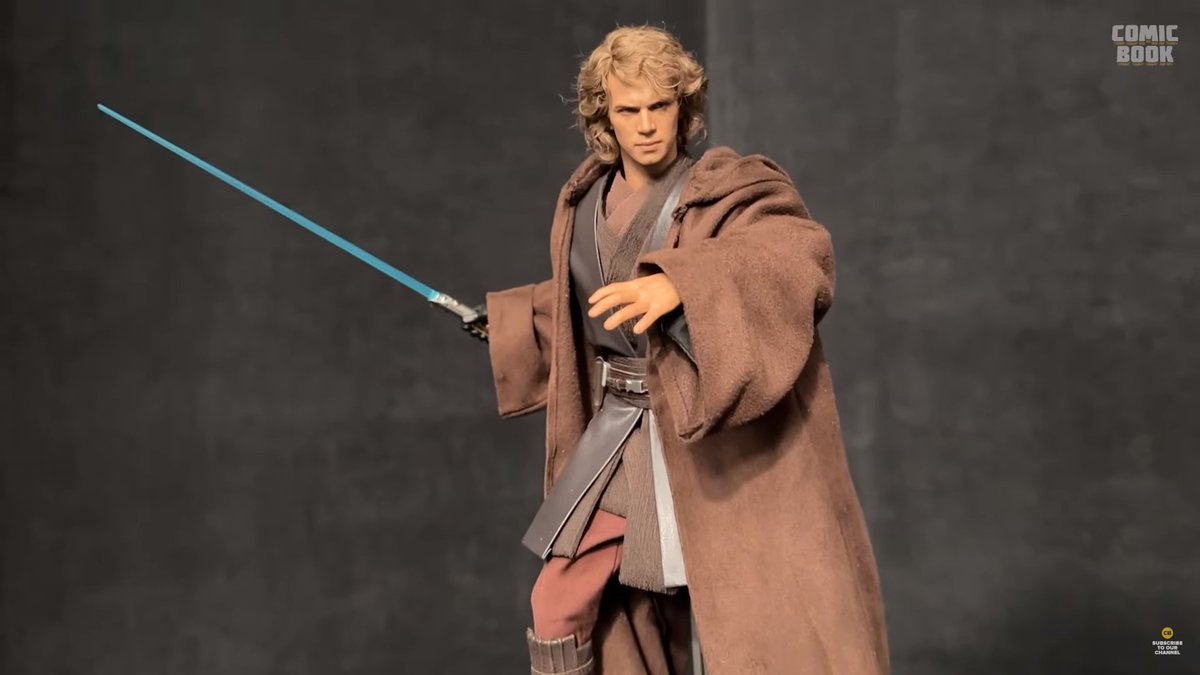 MrLeitor's tweet image. El posible Anakin de Hot Toys a escala 1/6 con pelo enraizado. La base va en consonancia con las últimas presentadas.
Tomemos estos anuncios con cautela porque, en nuestra experiencia, hay muchas figuras de estas que nunca salen a la venta.
#SideshowCon #Sideshow #HotToys #SDCC