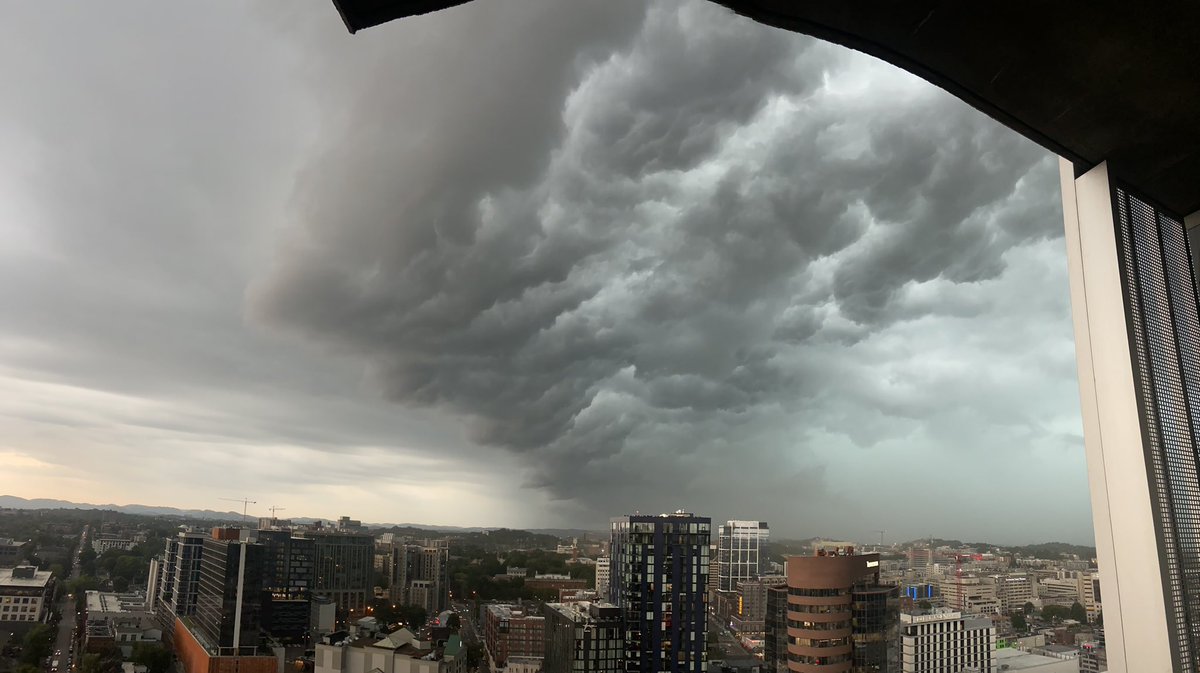 flippinfish199's tweet photo. @NashSevereWx https://t.co/3bw41MZ6xe