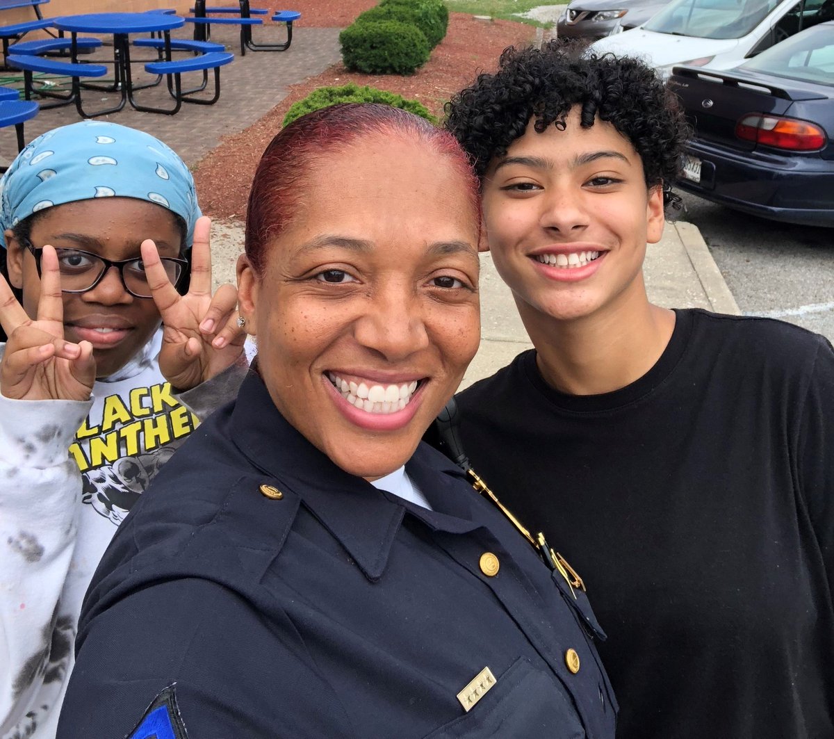 impdsouthwest's tweet photo. Southwest Middle Shift held a Mobile Roll Call at the Boys &amp; Girls Club - Legore Unit (5228 W Minnesota St) where pizza was provided to the children and staff, courtesy of the Indy Public Safety Foundation.

#SouthWestProud
#PathForward
#indypublicsafetyfoundation
#BGCIndy https://t.co/IZPX4wDLp4