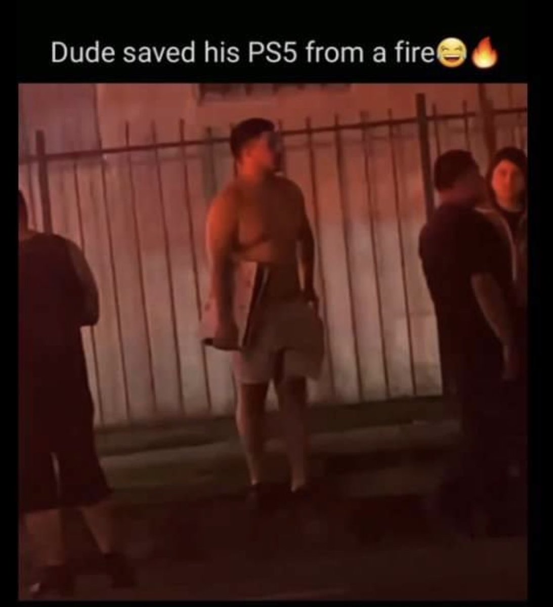 ChrisHarte7's tweet image. This is a man with a plan 🤭🤭🤭🤭👇🏽👇🏽👇🏽👇🏽 #PS5 #FireDrill