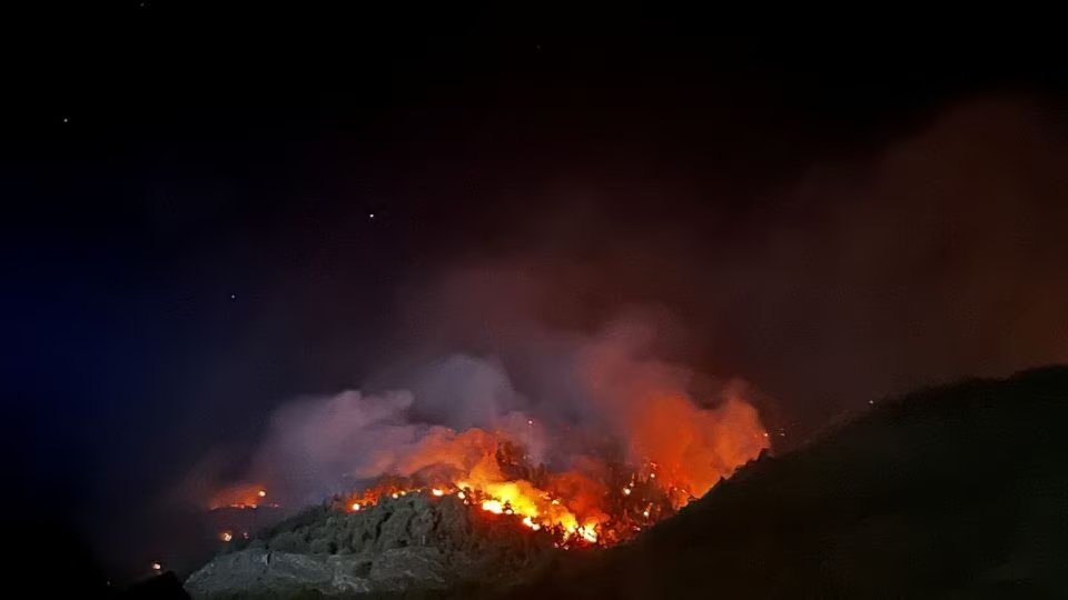 ianbremmer's tweet photo. the world on fire, july 2023

california
canada
greece
switzerland https://t.co/6am5YZEwmh