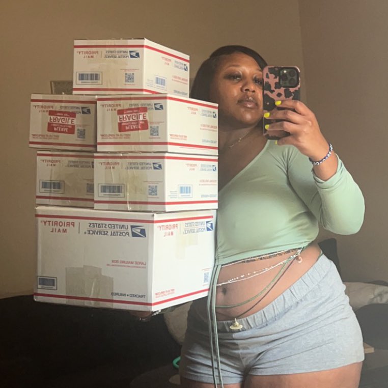 keibythapound's tweet photo. Some of the orders I got shipped out today 🥰

https://t.co/VXYCfPTlRw https://t.co/tZQ9FwzVfP