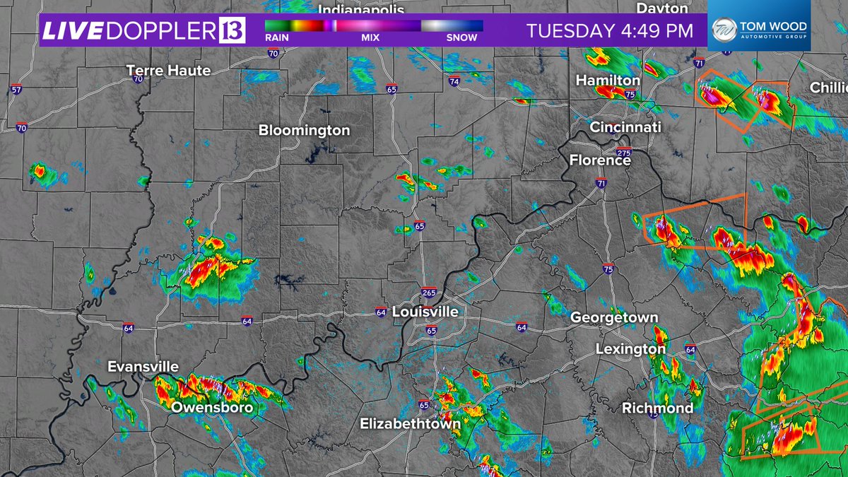 Going to be interesting to watch the progression of radar around Kentuckiana next 1-2 hours.
Some tornado potential for cells that can stay isolated. https://t.co/VcHWMfA55N