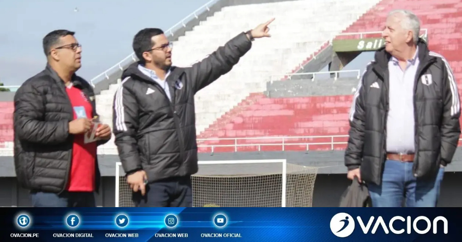 ovacionweb's tweet photo. ¡Arrancó el Plan Paraguay! Antonio García Pye y Franco Navarro visitaron el estadio Antonio Aranda Encina

https://t.co/DlB9FkJZga https://t.co/VBkoqstSsI