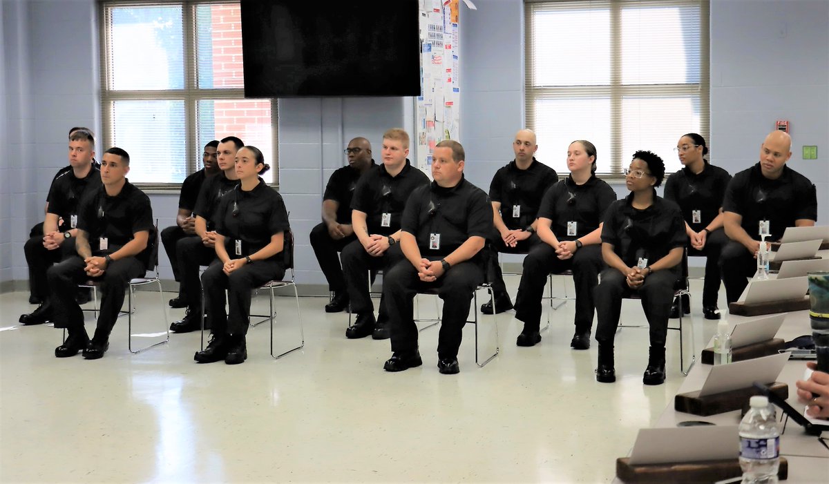 CCSOVA's tweet image. Today the 38th Basic Academy started their morning with introductions from Sheriff Leonard and his command staff. They discussed their expectations with the recruits and gave them a chance to talk about themselves and their goals for the future. #basicacademy #training #csopride
