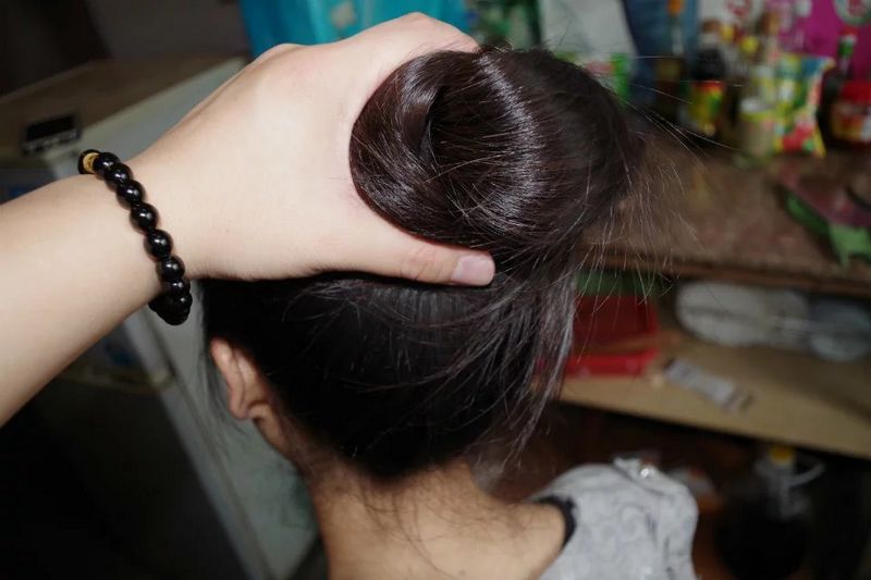 lovehairvideos's tweet photo. Free images:
https://t.co/TrbXFnu5VT
#longhair #braid #haircut #hairshow #hairplay #haircape #headshave #nun
#buzzcut #razorshave #haircolor #hairperm #hairjob #baldwoman #baldgirl #undercut
#剃光头 #光头女 #尼姑 #板寸 https://t.co/TccQIvpUiH