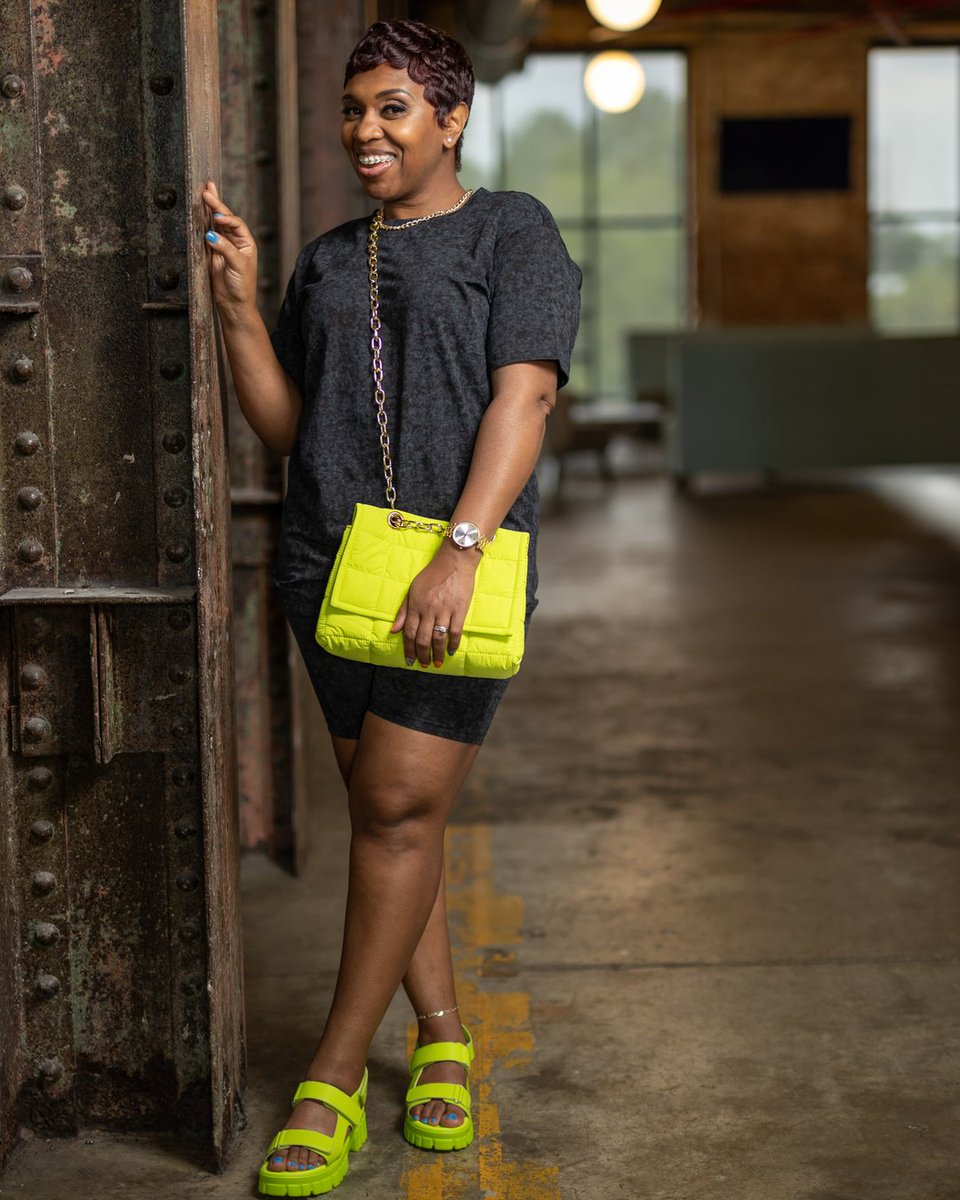 FabBoutique_etc's tweet image. Be ready for the warm days in style with the Kaia Matching Set! This whimsical set features a matching short set to keep you just the right temperature and looking oh-so-cute. Slide into this cozy number and soar through the day in adorably coordinated style!

#stylishset #matchi