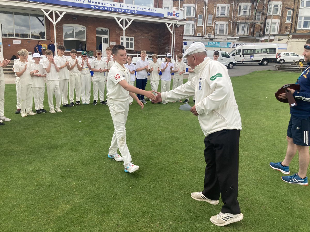 Mr Hopper tweet media