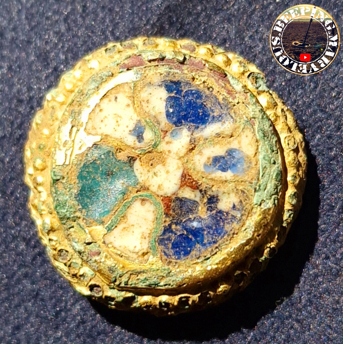 BeepingSi's tweet photo. A recent bucket list find for me. 
9th century Anglo Saxon/Carolingian enamelled brooch. 
#metaldetecting #metaldetectinguk #minelab #equinox900 #history #saxon #thesaxons https://t.co/U11FtQuVpE