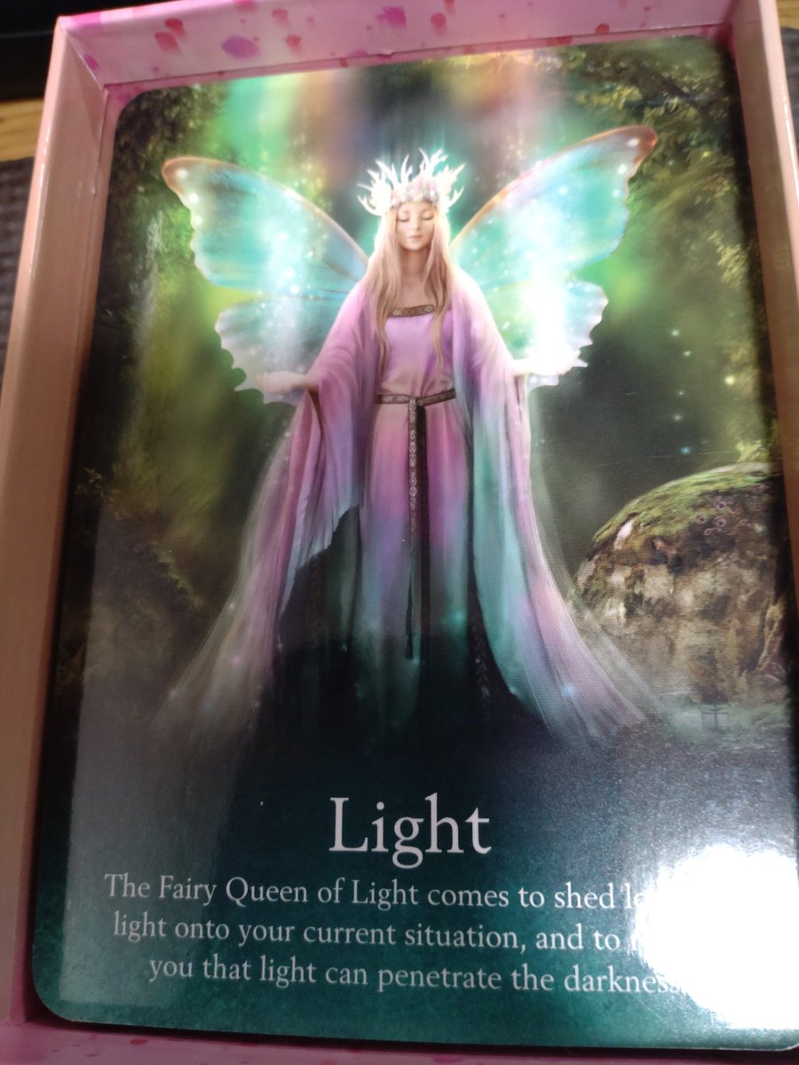 yuina_uranai's tweet photo. おはようございます😊
今日のカード🌟『 Light』
あなたの願いや夢に一筋の光がさす。叶わない恋だと諦めていませんか？何もせずに諦めるより何かアクションを起こして失敗するほうが成長できるからね😊🍀
#おは戦50719js🌊 https://t.co/qc7sWrczhI