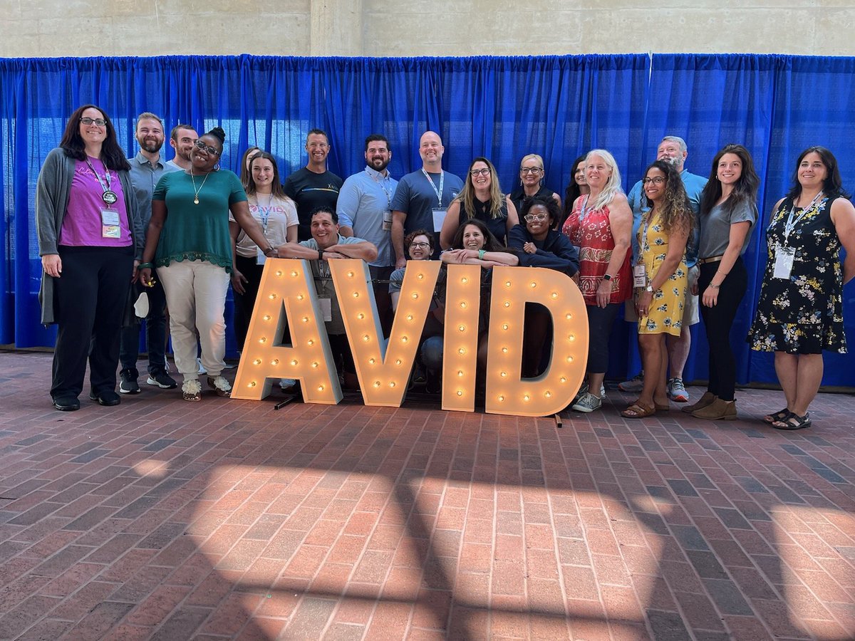 SHS is AVID Awesome!  #AVID4Possibilities <a href="/AVIDEasternDiv/">AVID EasternDivision</a> <a href="/SCSchools/">Schenectady Schools</a> <a href="/MrDennisGreen/">Dennis Green</a> <a href="/cphistory27/">Carmella G. Parente</a> @RedmanCTE <a href="/heggen305/">Heggen</a>