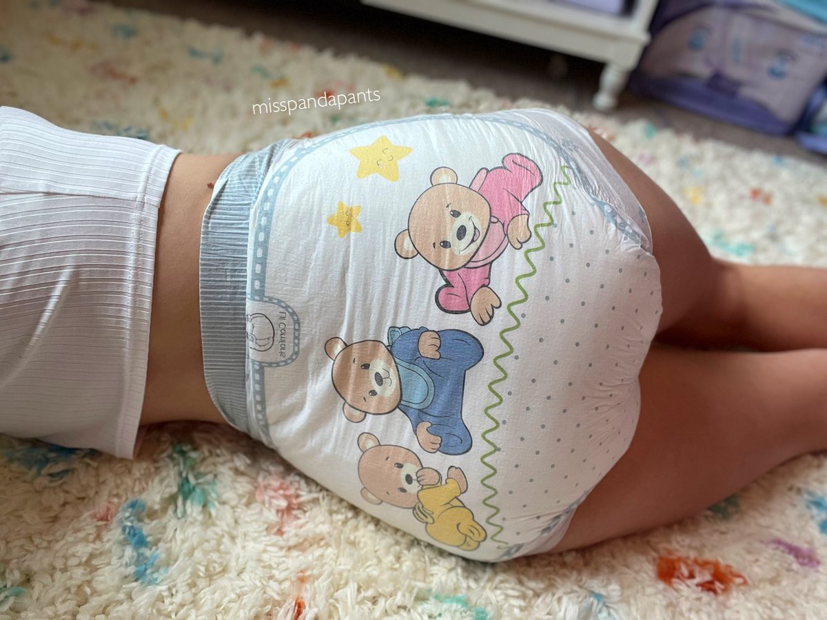 misspandapants's tweet photo. If little kings are the pampers of abdl diapers, I’m pretty sure that makes these the huggies… https://t.co/JoP4c2KI3U