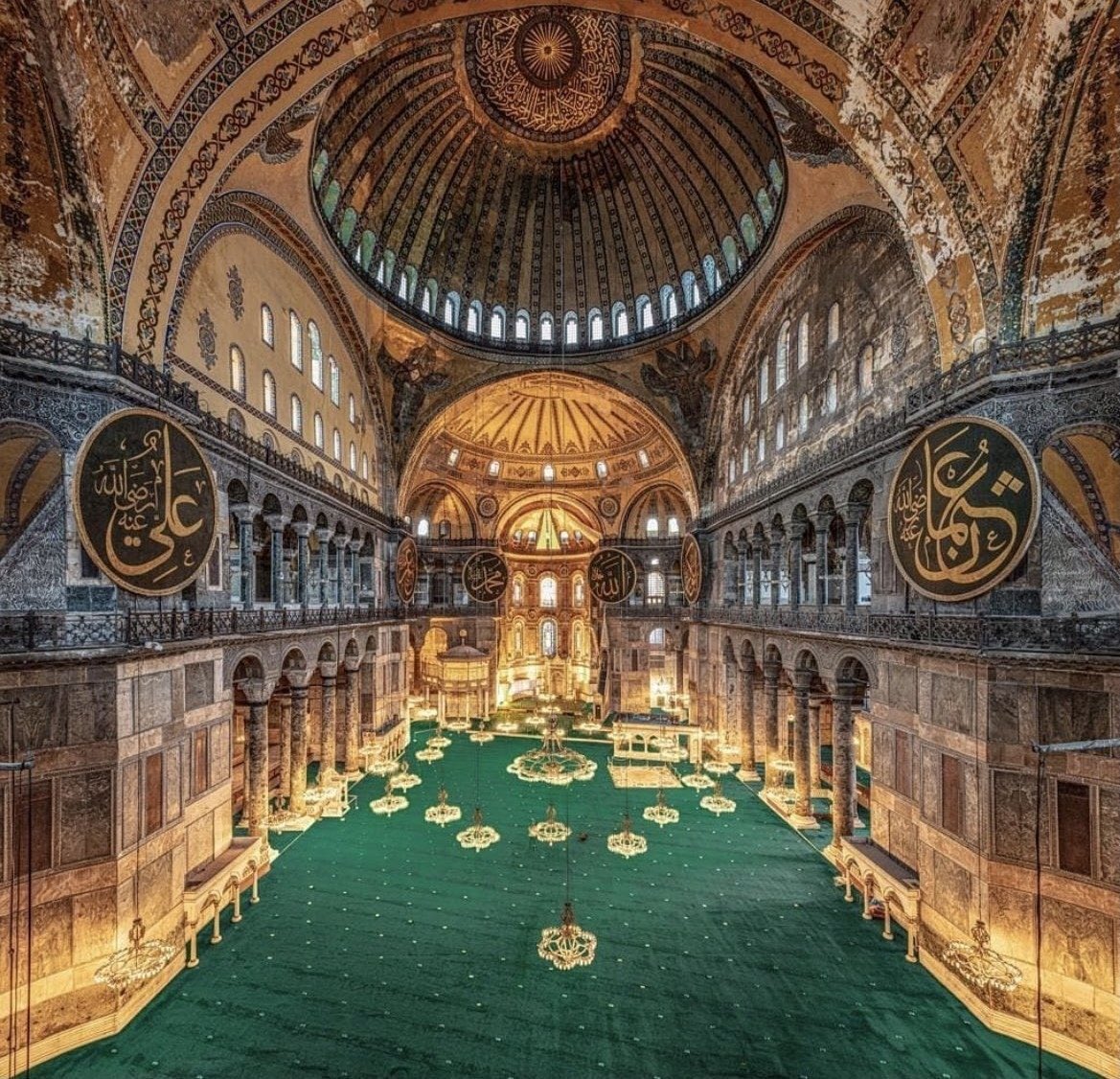 Biz Seni Görmeden Sevdik Ya Resulullah🌹 (s.a.v)

Resulullah'ın (as) Mekke'den 
Medine'ye hicretinin 1445. yılı.

 #HicriYılbaşı'nın ülkemiz ve İslam alemine huzur ve barış getirmesini Yüce Allah'tan niyaz ederim.