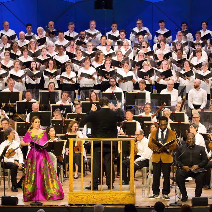 morley_erin's tweet photo. Carmina Burana!! 🙌 @TanglewoodMA @BostonSymphony @andris_nelsons #WillLiverman #ReginaldMobley #CarminaBurana 📸 Hilary Scott https://t.co/iihPU6133M