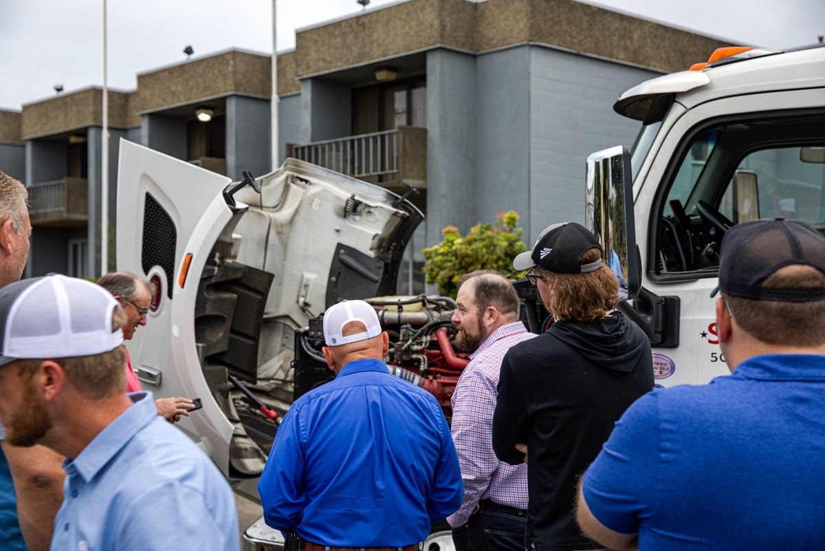 sdsoybean's tweet photo. We took a #SeeForYourself tour of the PNW to give a SD farmers glimpse into how their soybeans are transported globally as well as how the SD Soybean Checkoff is invested in building new global and domestic markets and improving transportation for SD soybeans.
#soybeans #trade https://t.co/HD59acNK7Y