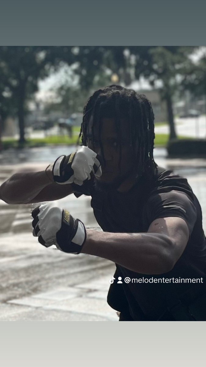 DarianGodbee's tweet photo. Put me in a action movie 🎥 🍿 https://t.co/8tB6ZfDcrE