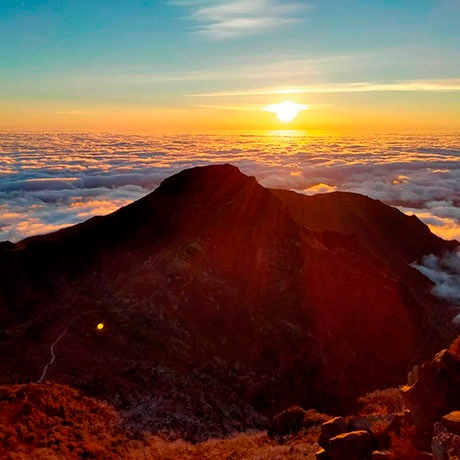 sidecarmadeira's tweet photo. Madeira Sunrise Sidecar Experience! 🌄

#madeira #cmtv #madeira https://t.co/qxMO6NX9eN