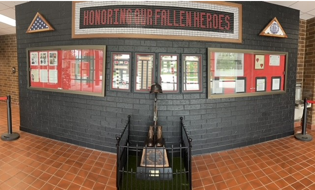 Central High JROTC students created a memorial to commemorate Central alumni that have died serving our beautiful country.  The fallen heroes memorial wall is now permanently displayed at Central High School.
#ElevateLCSD1