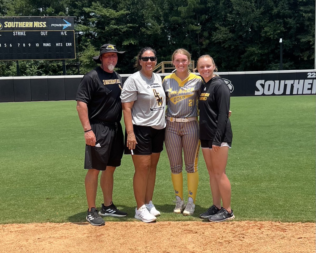 I had a great time camping at <a href="/SouthernMissSB/">Southern Miss Softball</a>!! Thank you for all the direction and feedback.  #SMTTT <a href="/NataliePooleUSM/">Natalie Poole</a> <a href="/IzzyWerdann/">Izzy Werdann</a> <a href="/BigRockHawk/">Aaron Longenecker</a>