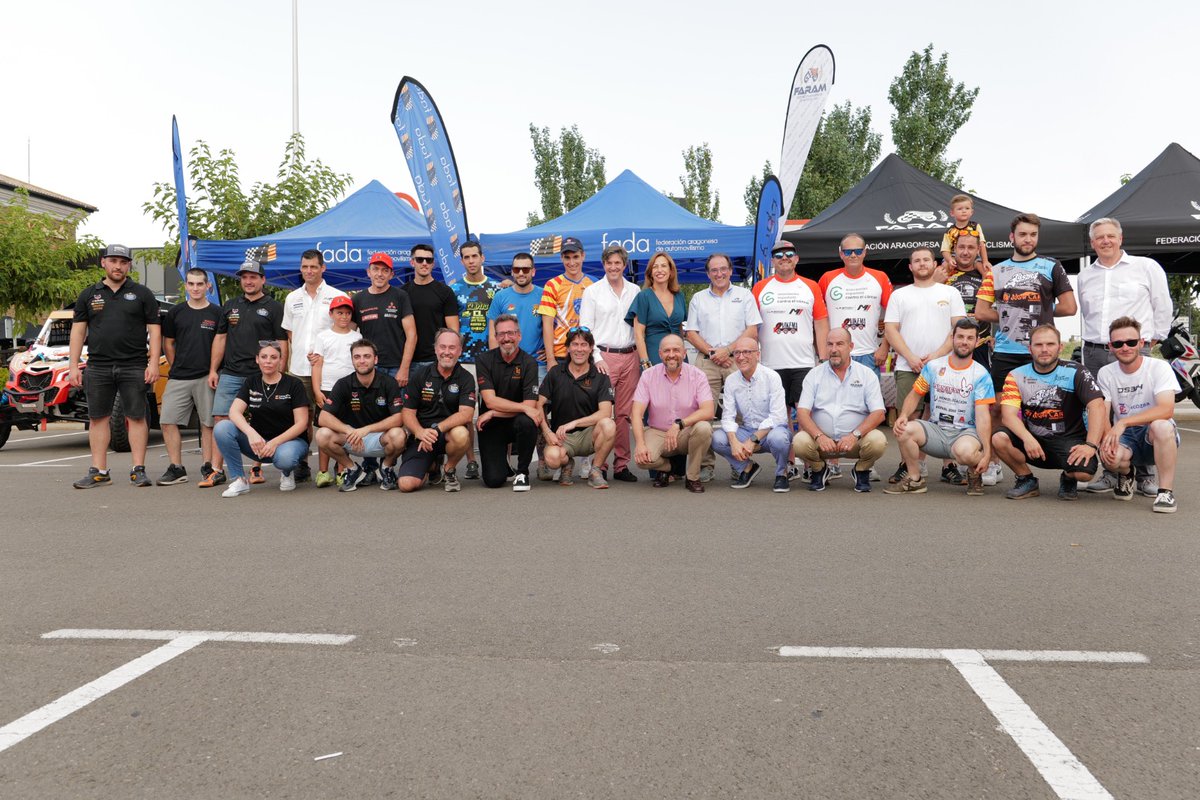 ChuecaNatalia's tweet photo. 🚘 @BajaAragon calienta motores... En Zaragoza, hemos conocido los vehículos aragoneses. Mucha suerte a todos los participantes de nuestra tierra. ¡Aragón y Zaragoza son deporte! https://t.co/hyRvgVp9vb