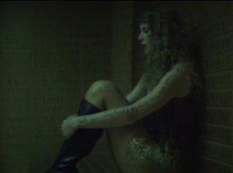 bleachtay's tweet photo. nadie supo más que taylor swift cuando exclamó: cause all of my enemies started as friends https://t.co/yZvB9D7Jm4