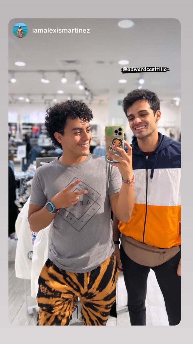 edwardcasttillo's tweet photo. Hermanos por decisión @iamalexismarsob 🤜🏻🤛🏻 https://t.co/JBoFc9iLSO