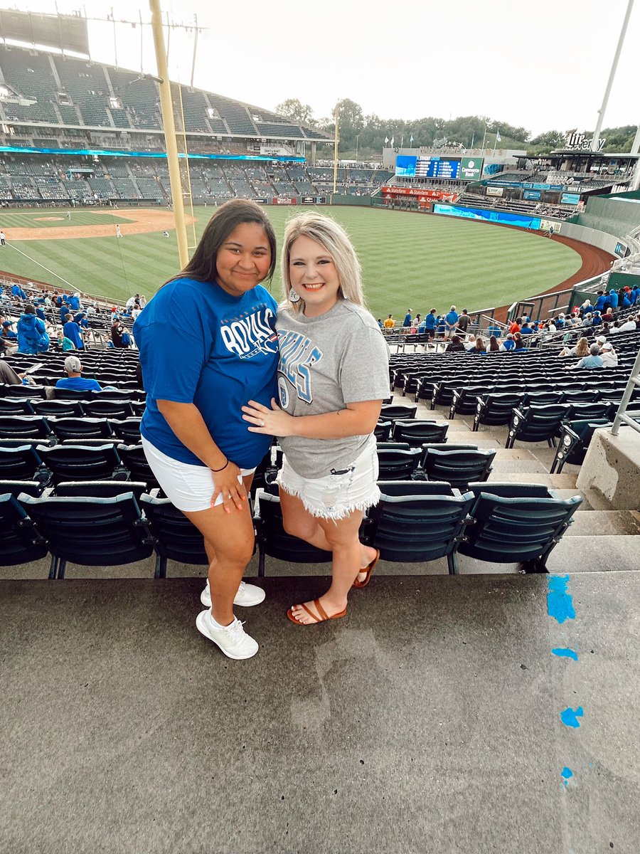 niyahcheri4's tweet photo. babies first royals game 💙 #kcroyals #royals @kcroyals https://t.co/WXdPXcREgy