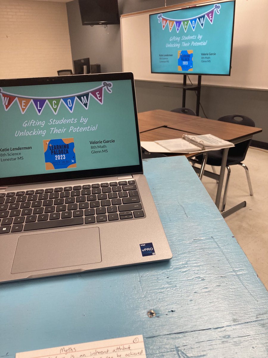 Is it appropriate to give yourself a shout out? 🤷🏻‍♀️ …bc I’m going to! 

I’m SO proud of myself for presenting at Learning Palooza today, not once but twice!! Never in a million years would I have ever thought that I would be the person sharing information with fellow teachers!