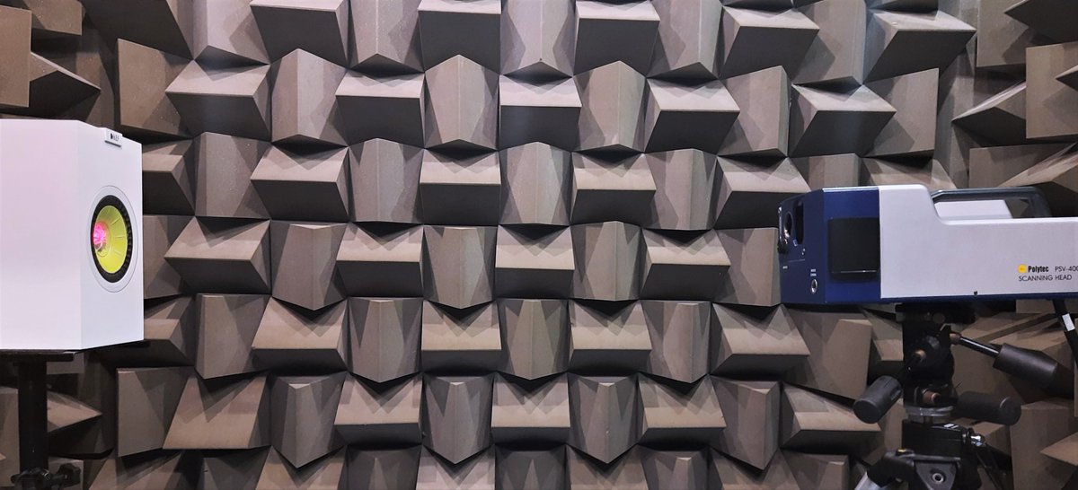 Nathan O Doherty studied our #MSc #Acoustics programme. He scanned a <a href="/KEFAudio/">KEF Audio UK</a> loudspeaker using our @PolytecInc laser vibrometer, then put the data into <a href="/COMSOL_Inc/">COMSOL</a> BEM to predict whether any cabinet vibration was audible #studentprojects #studentsuccess #graduation2023